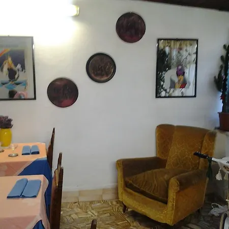 Bed & Breakfast Lea 2*